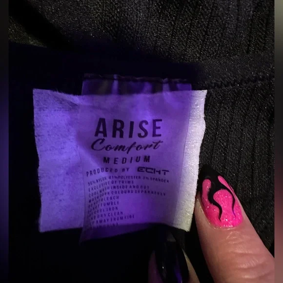 EUC Echt Arise Sports Bra Size M: Black - Picture 6 of 6